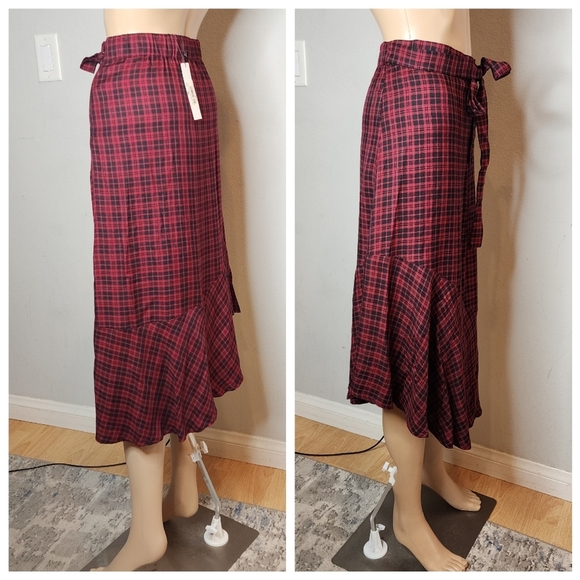 NWT Sanctuary Red Black Plaid Asymmetrical Midi Skirt Size 0 - Picture 3 of 16